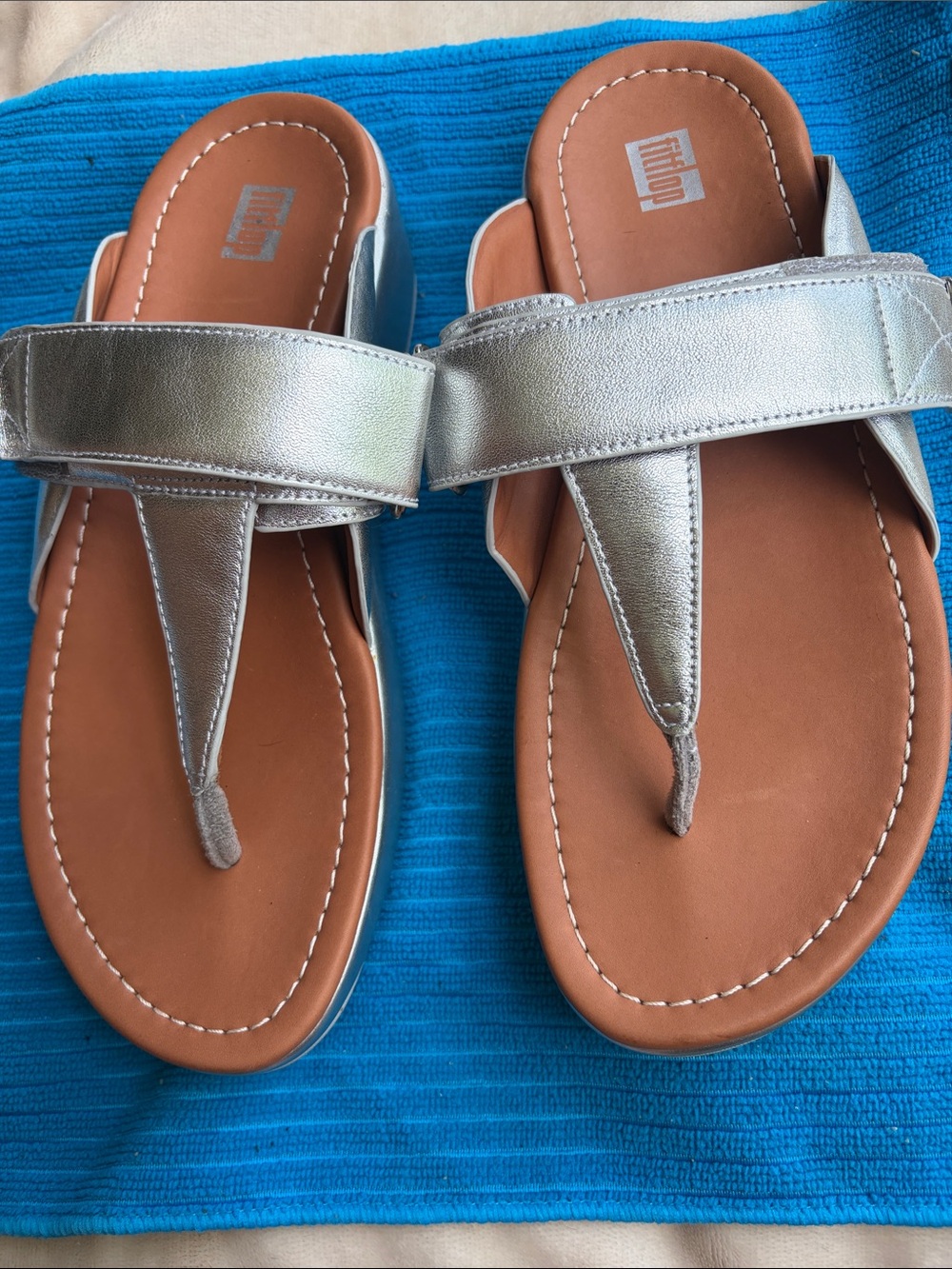 FitFlop F-Mode Go Silver Metallic Flatform Sandals Toe- Size 8 NWOB